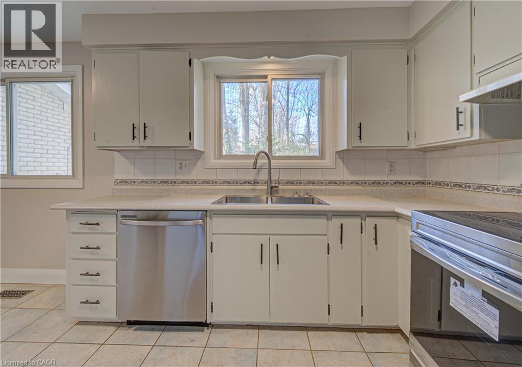 144 Shuh Avenue, Kitchener, Ontario  N2A 1H6 - Photo 13 - 40828943