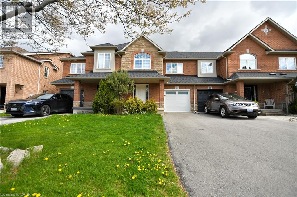 33 HANNON Crescent, hannon, Ontario