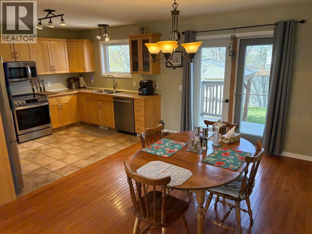 43 Riverwood Manor W, Lethbridge, Alberta  T1k 7X3 - Photo 3 - A2306744