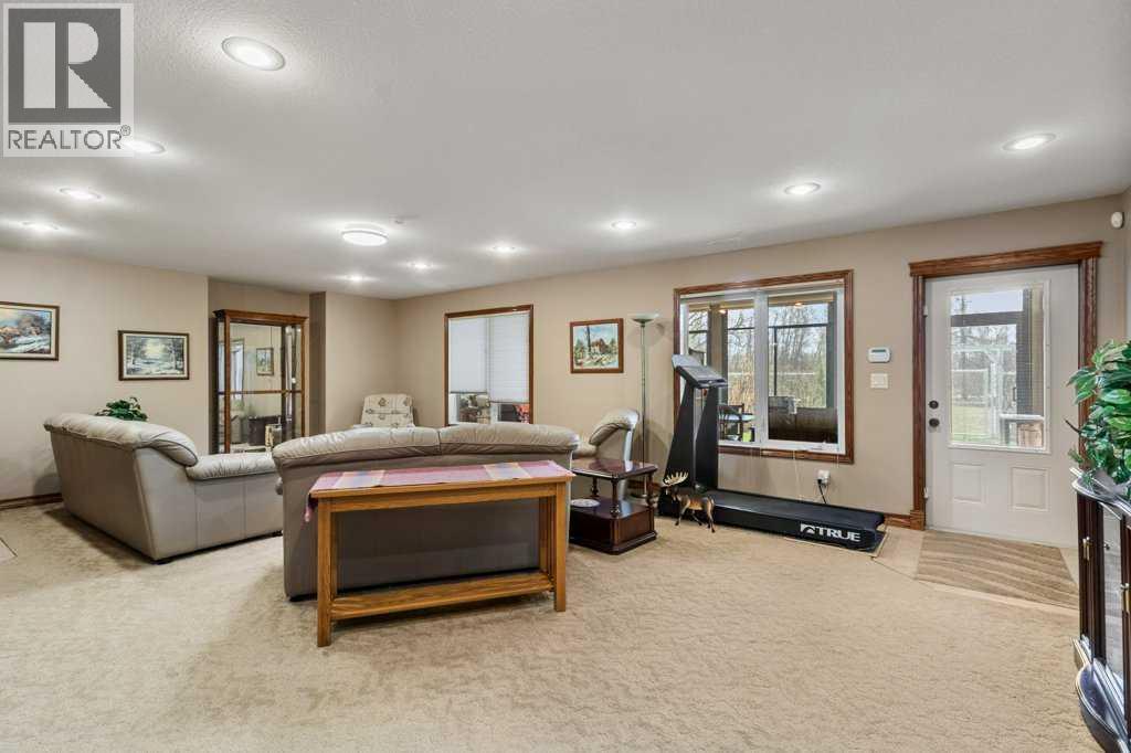 40 Oakwood Close, Red Deer, Alberta  T4P 0C5 - Photo 23 - A2309439