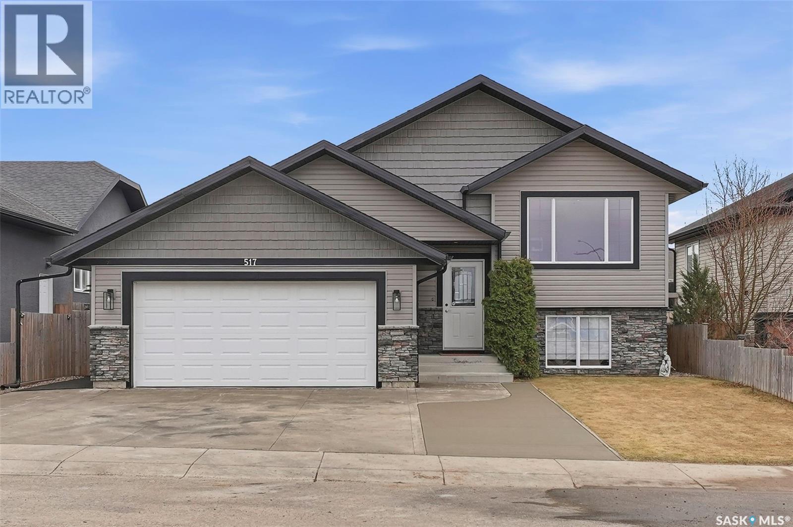 517 Redwood Crescent, Warman, Saskatchewan  S0K 4S2 - Photo 2 - SK035498