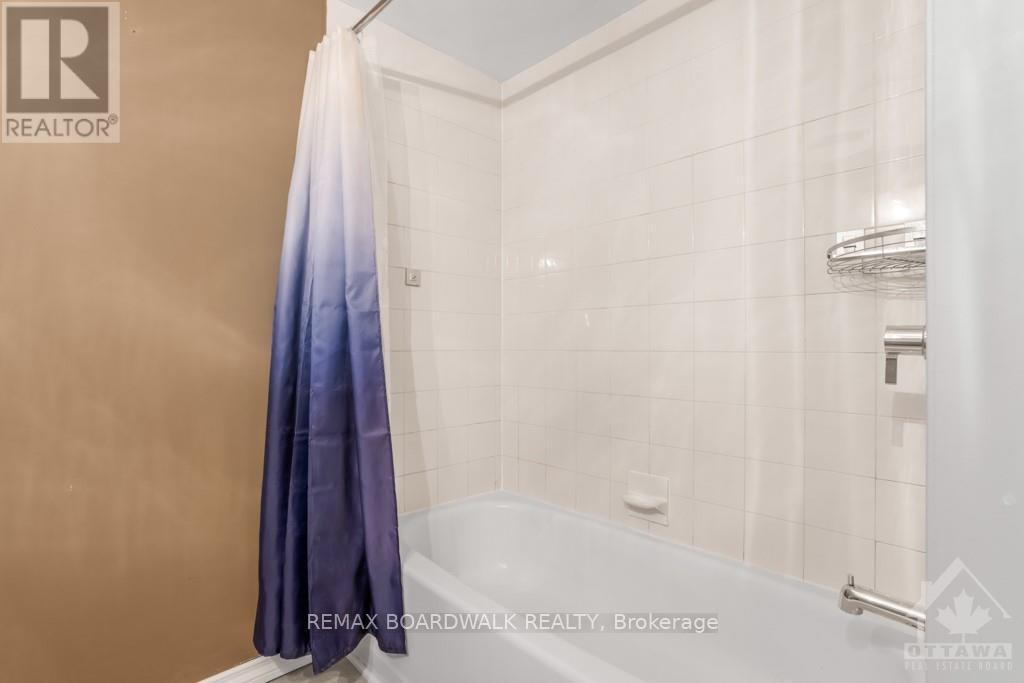 19 - 1400 Wildberry Court, Ottawa, Ontario  K1C 7K6 - Photo 18 - X13110790