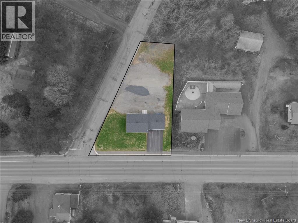1303 St-Francois, Edmundston, New Brunswick  E3V 4P2 - Photo 30 - NB139210