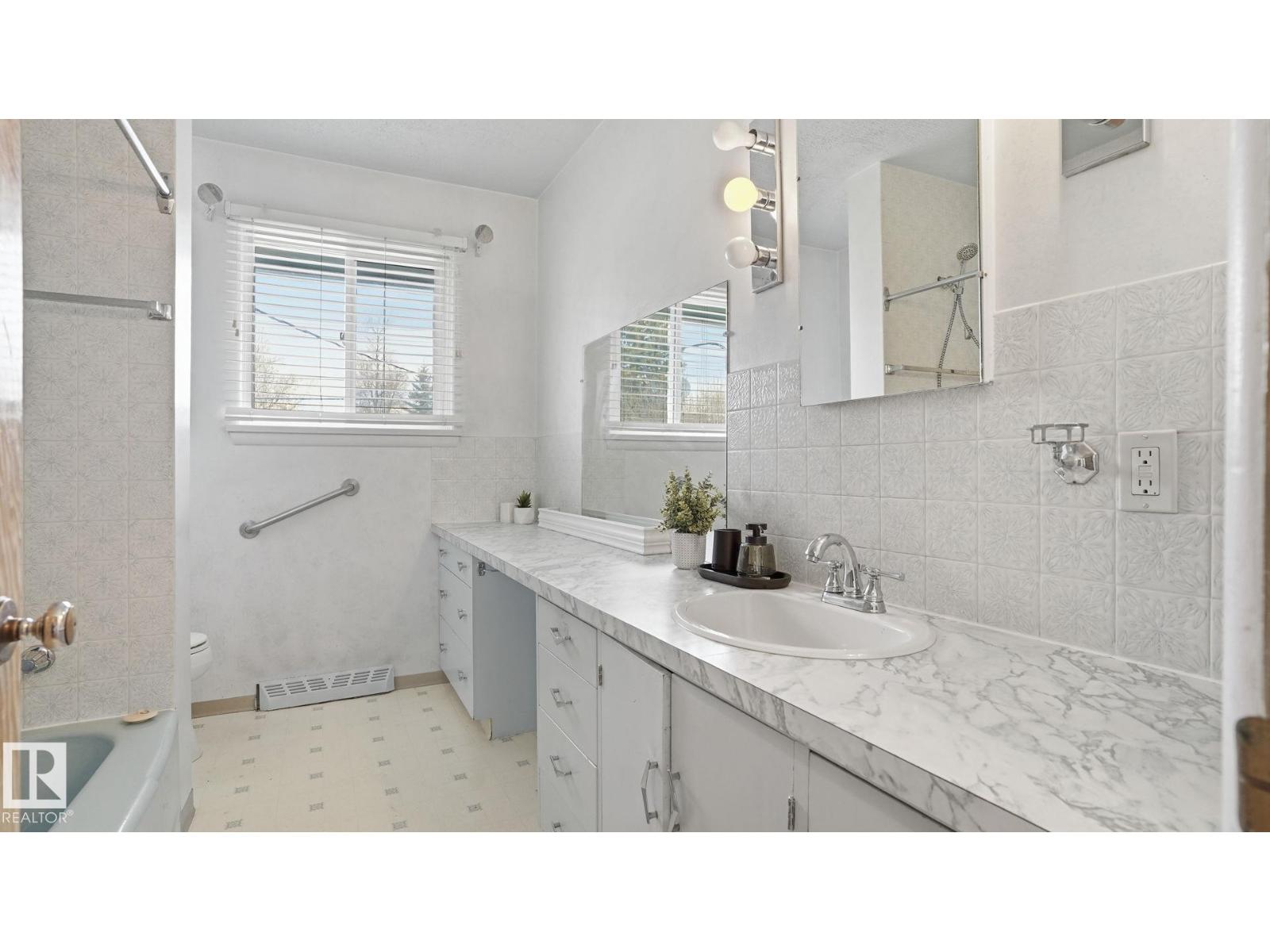 13024 Sherbrooke Av Nw Nw, Edmonton, Alberta  T5L 4E8 - Photo 16 - E4486575