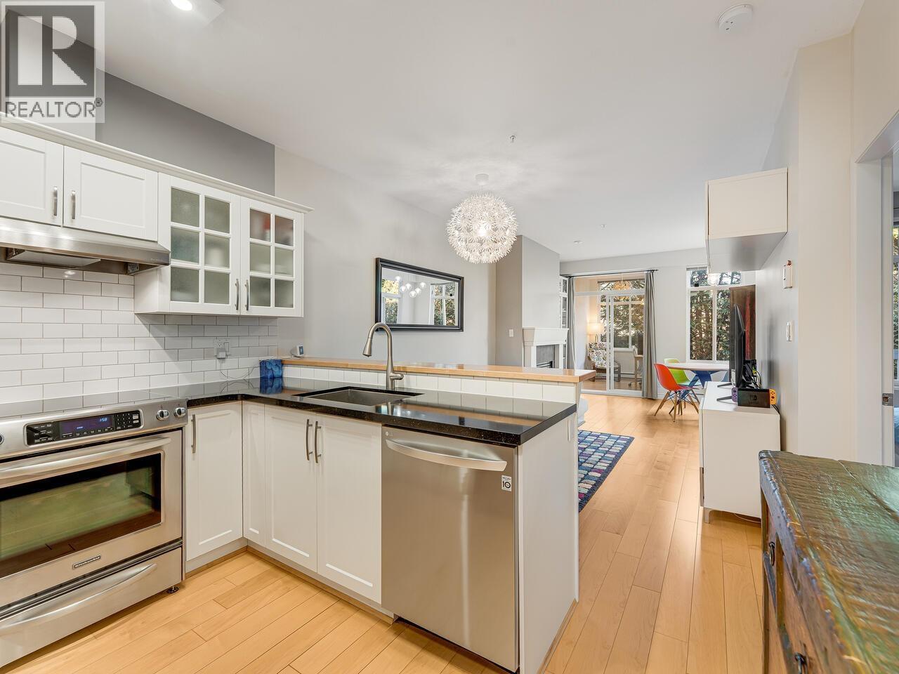 210 1675 W 10th Avenue, Vancouver, British Columbia  V6J 2A2 - Photo 4 - R3121798