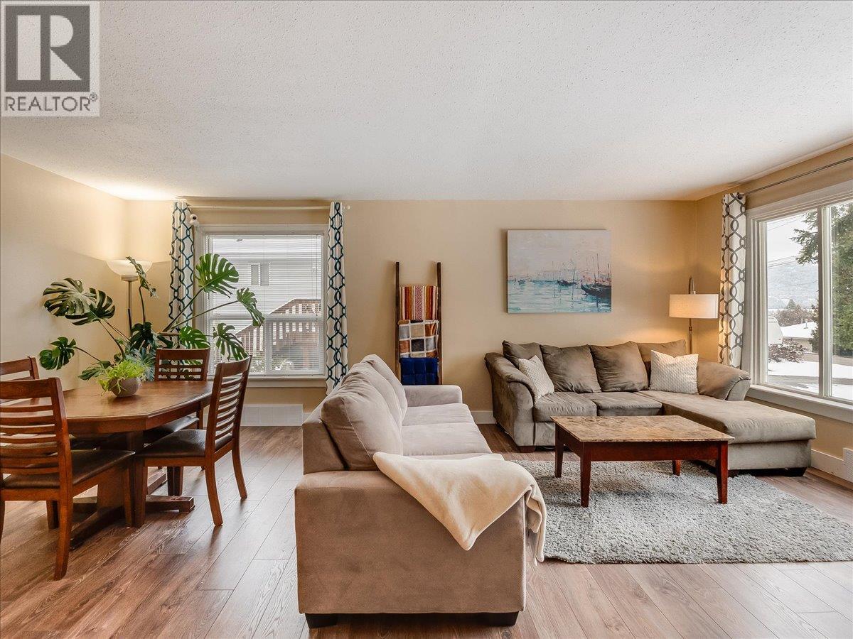 2824 9th Avenue, Castlegar, British Columbia  V1N 2Z1 - Photo 6 - 10380148