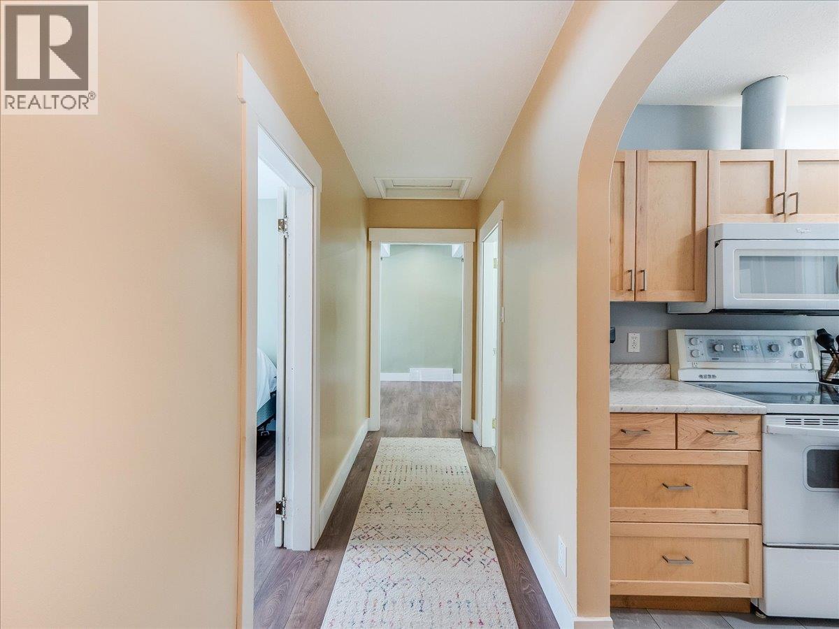 2824 9th Avenue, Castlegar, British Columbia  V1N 2Z1 - Photo 13 - 10380148