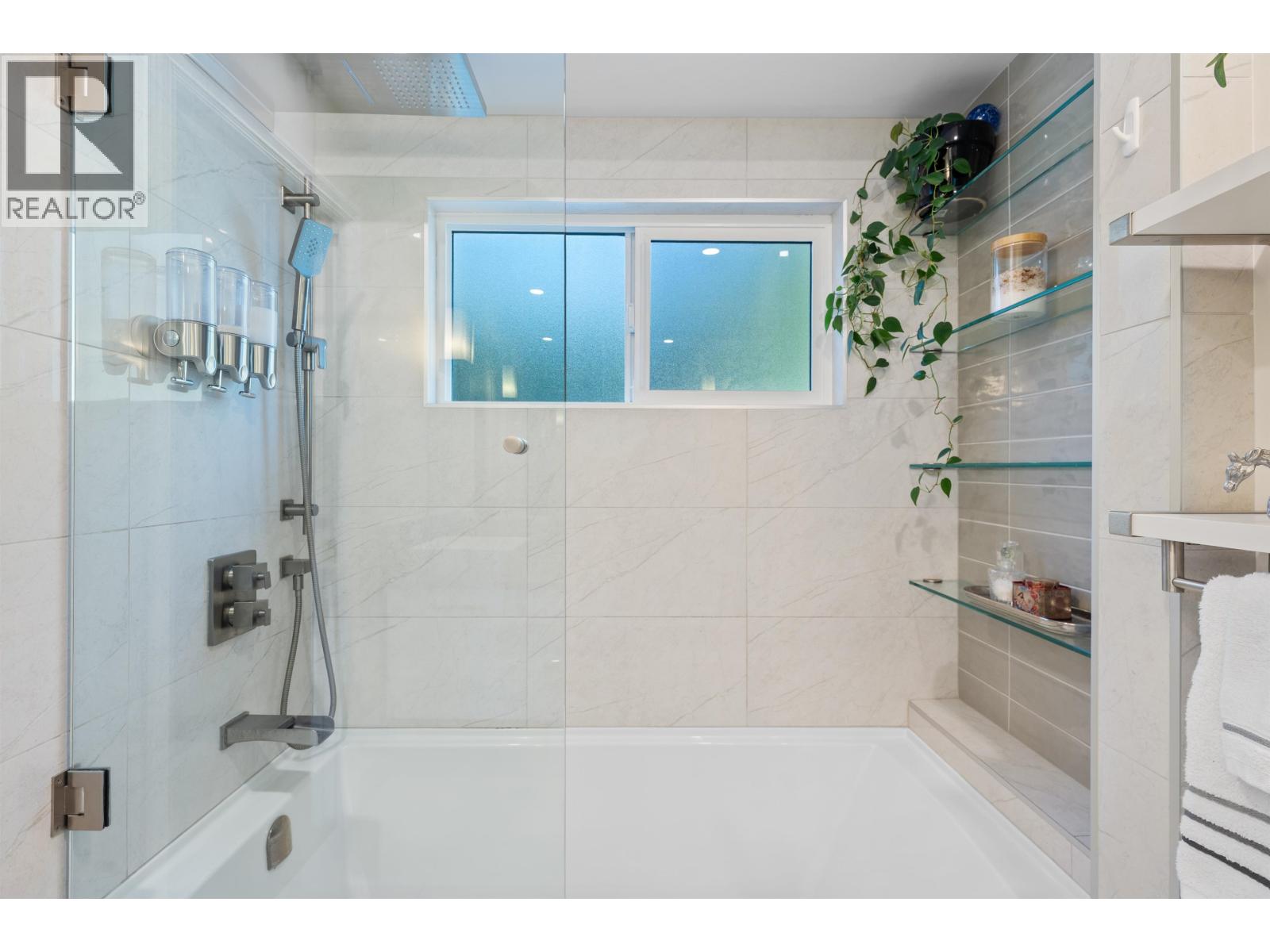 906 Strathaven Drive, North Vancouver, British Columbia  V7H 2J9 - Photo 18 - R3121793