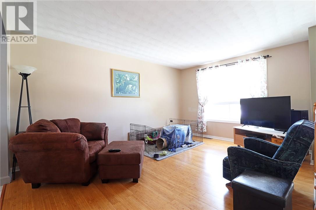 3274 Percy Avenue, Val Caron, Ontario  P3N 1A3 - Photo 4 - 2127663
