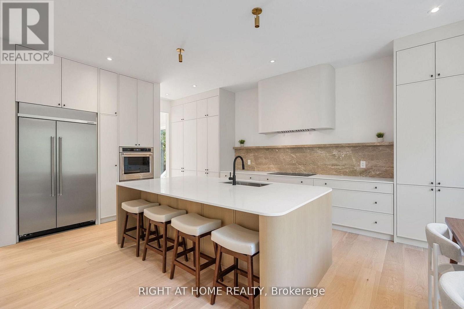 120 Hammell Street, Toronto, Ontario  M3H 2P5 - Photo 9 - C13110708
