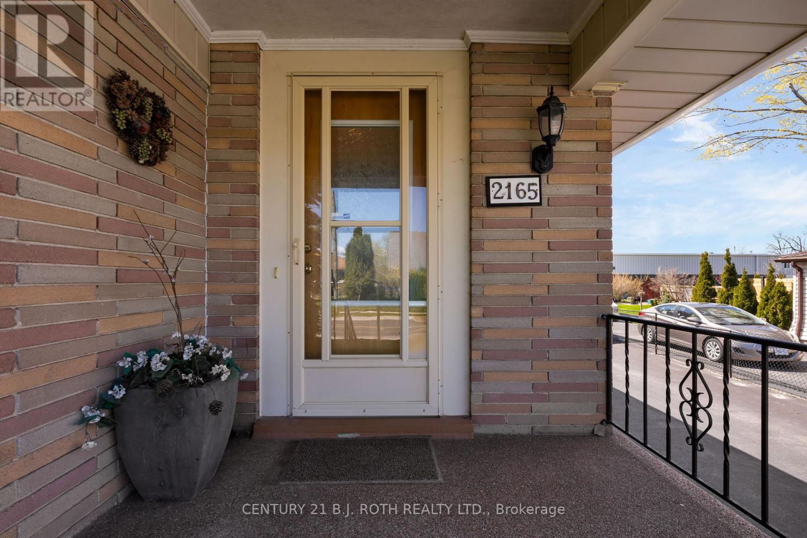 2165 Victoria Street, Innisfil, Ontario  L9S 1J7 - Photo 2 - N13110656