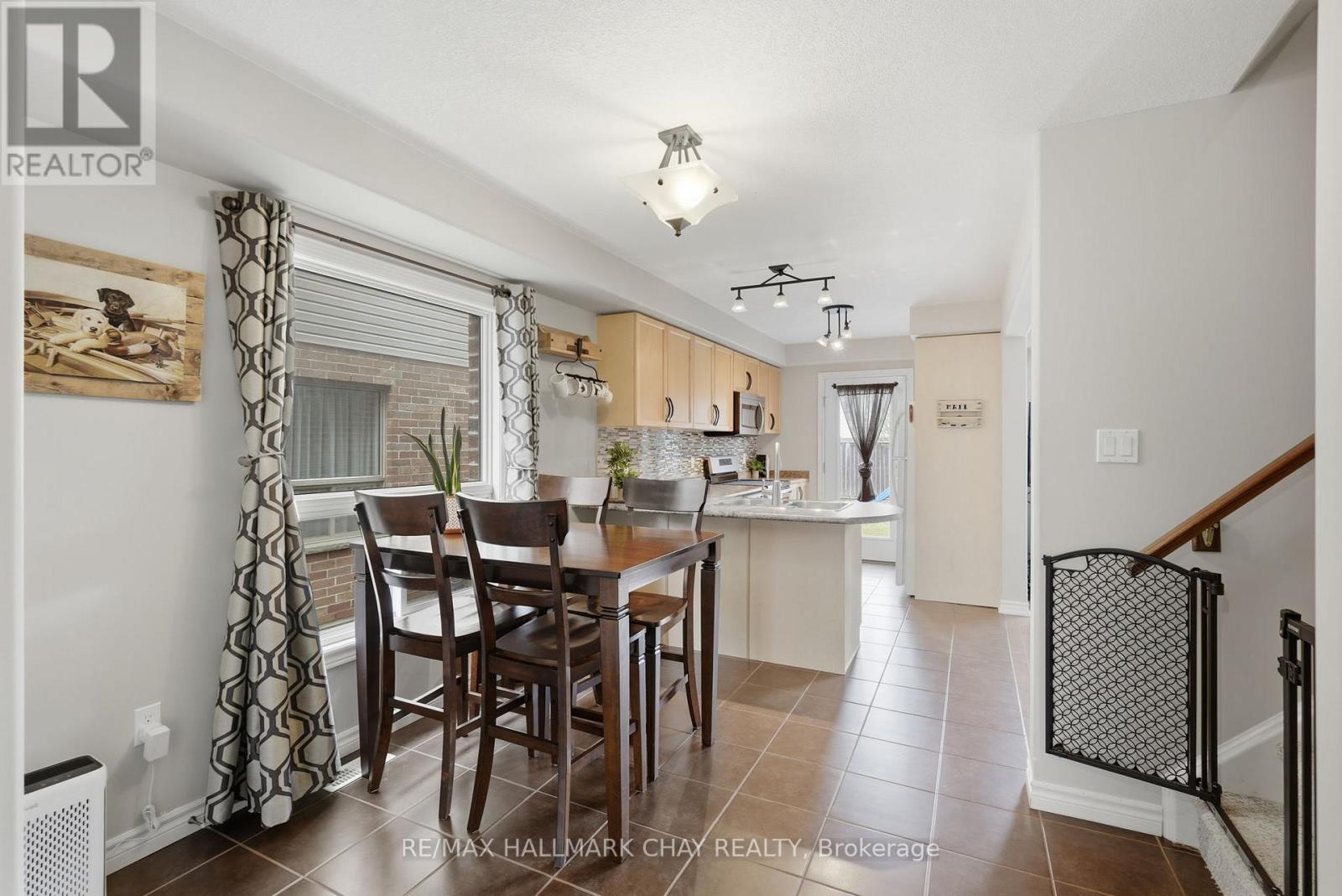 36 Quigley Street, Essa, Ontario  L3W 0P3 - Photo 6 - N13110794