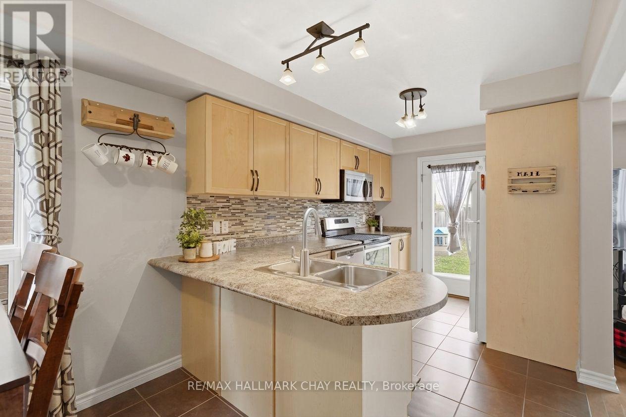 36 Quigley Street, Essa, Ontario  L3W 0P3 - Photo 8 - N13110794