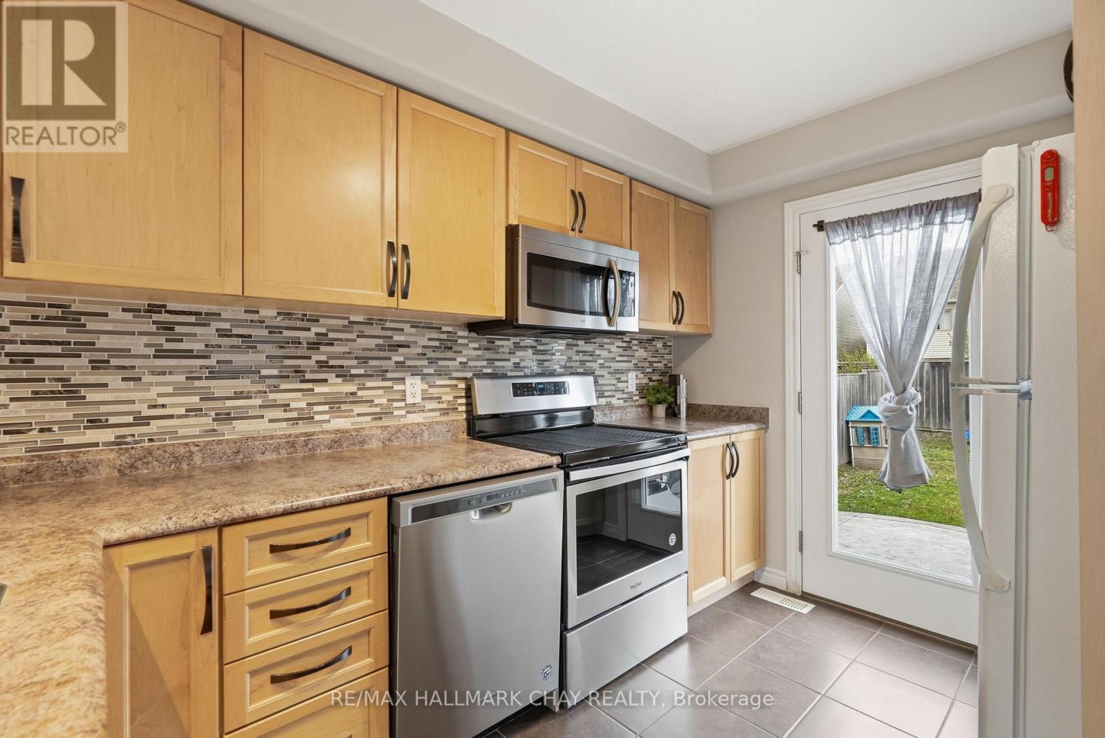 36 Quigley Street, Essa, Ontario  L3W 0P3 - Photo 9 - N13110794