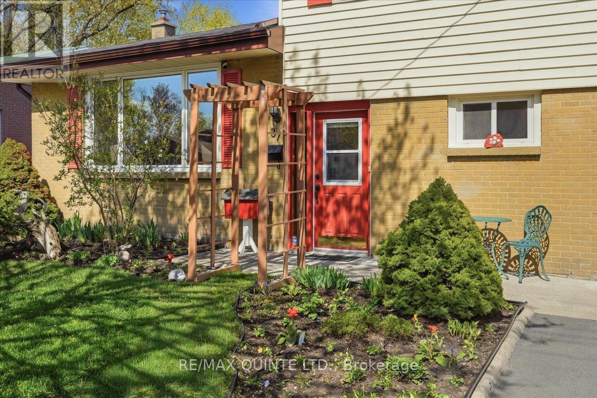 37 Linton Park Road, Belleville, Ontario  K8N 4K7 - Photo 4 - X13110786