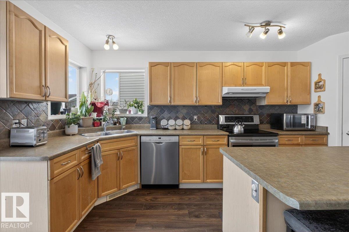 4519 Turner Sq NW, Edmonton, Alberta  T6R 3E3 - Photo 9 - E4475122