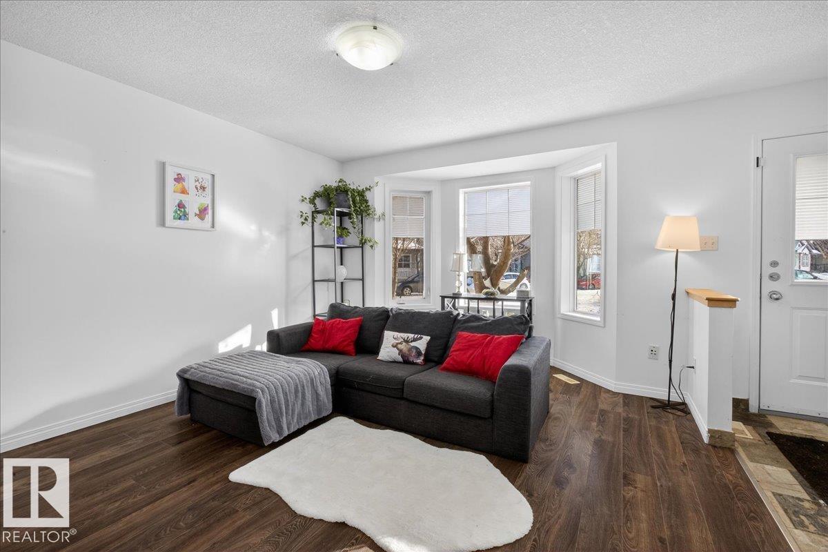 4519 Turner Sq NW, Edmonton, Alberta  T6R 3E3 - Photo 6 - E4475122