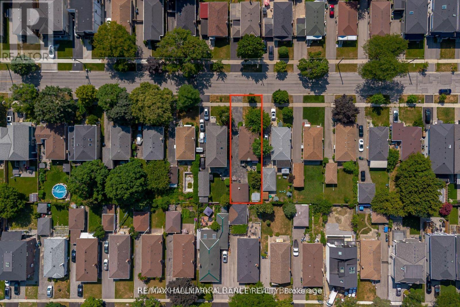 43 Trueman Avenue, Toronto, Ontario  M8Z 5A3 - Photo 3 - W13110654