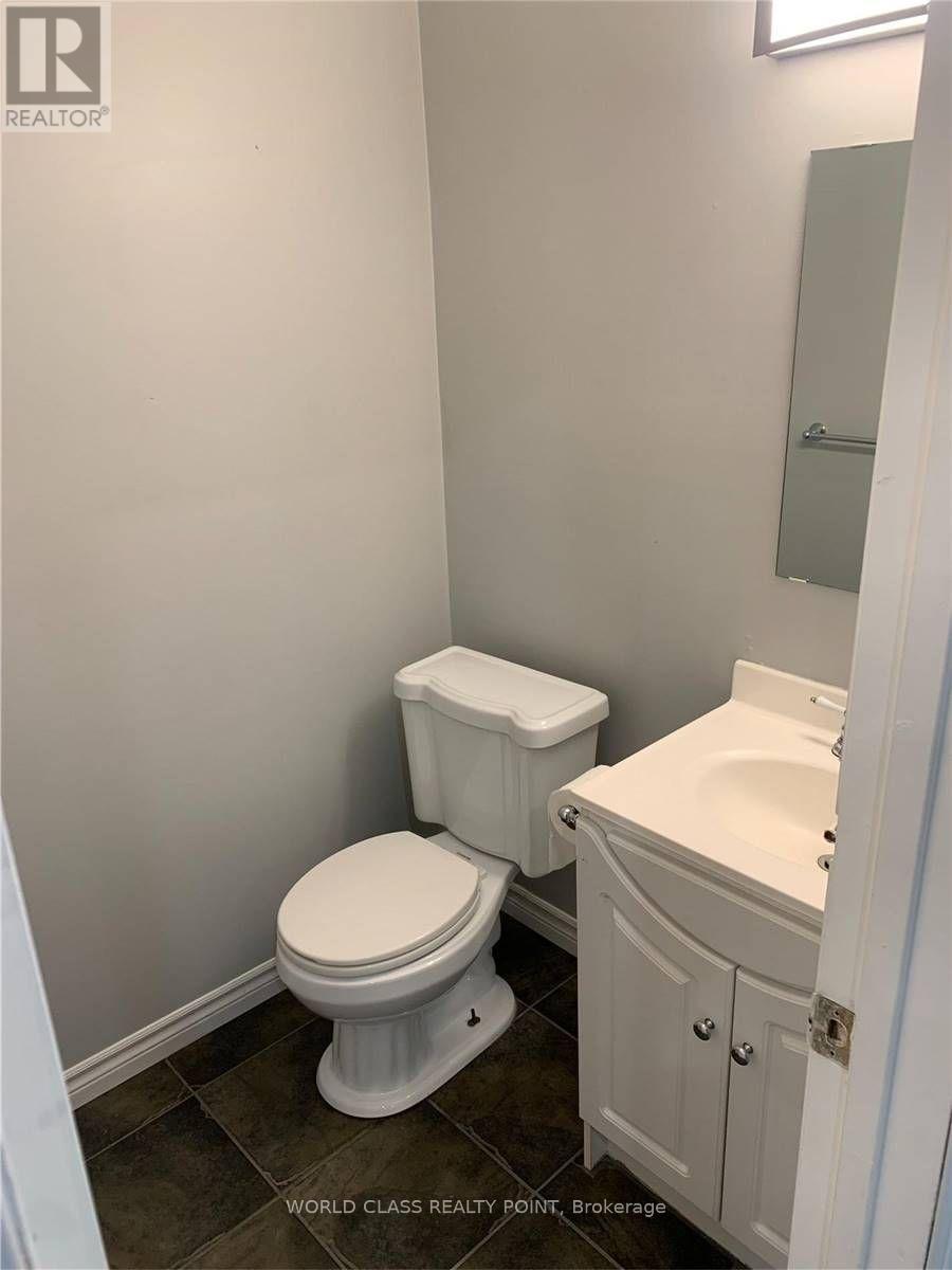 9 Lower - 20 Claireport Crescent, Toronto (West Humber-Clairville), Ontario  M9W 6P6 - Photo 3 - W13110658