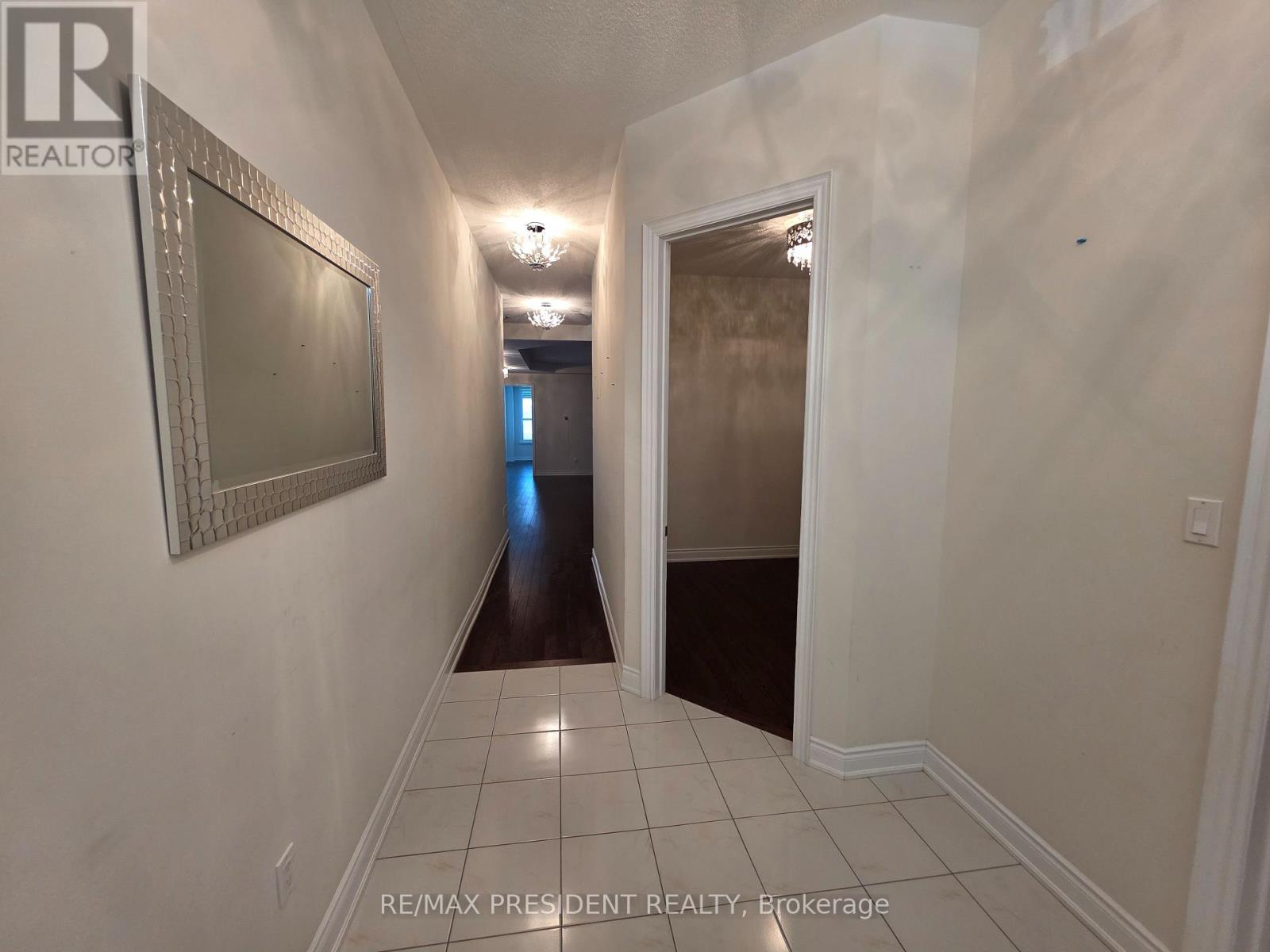 3971 Berryman Trail, Mississauga, Ontario  L5N 6S8 - Photo 3 - W13110664