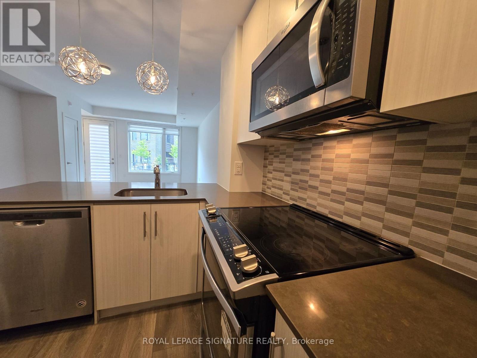 6 - 3492 Widdicombe Way, Mississauga, Ontario  L5L 0B8 - Photo 7 - W13110676