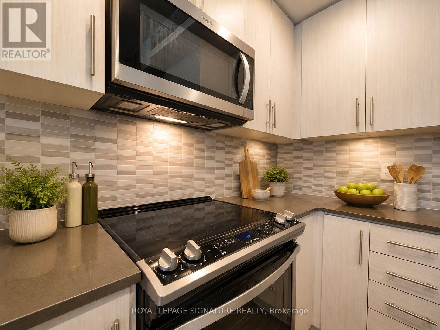 6 - 3492 Widdicombe Way, Mississauga, Ontario  L5L 0B8 - Photo 8 - W13110676
