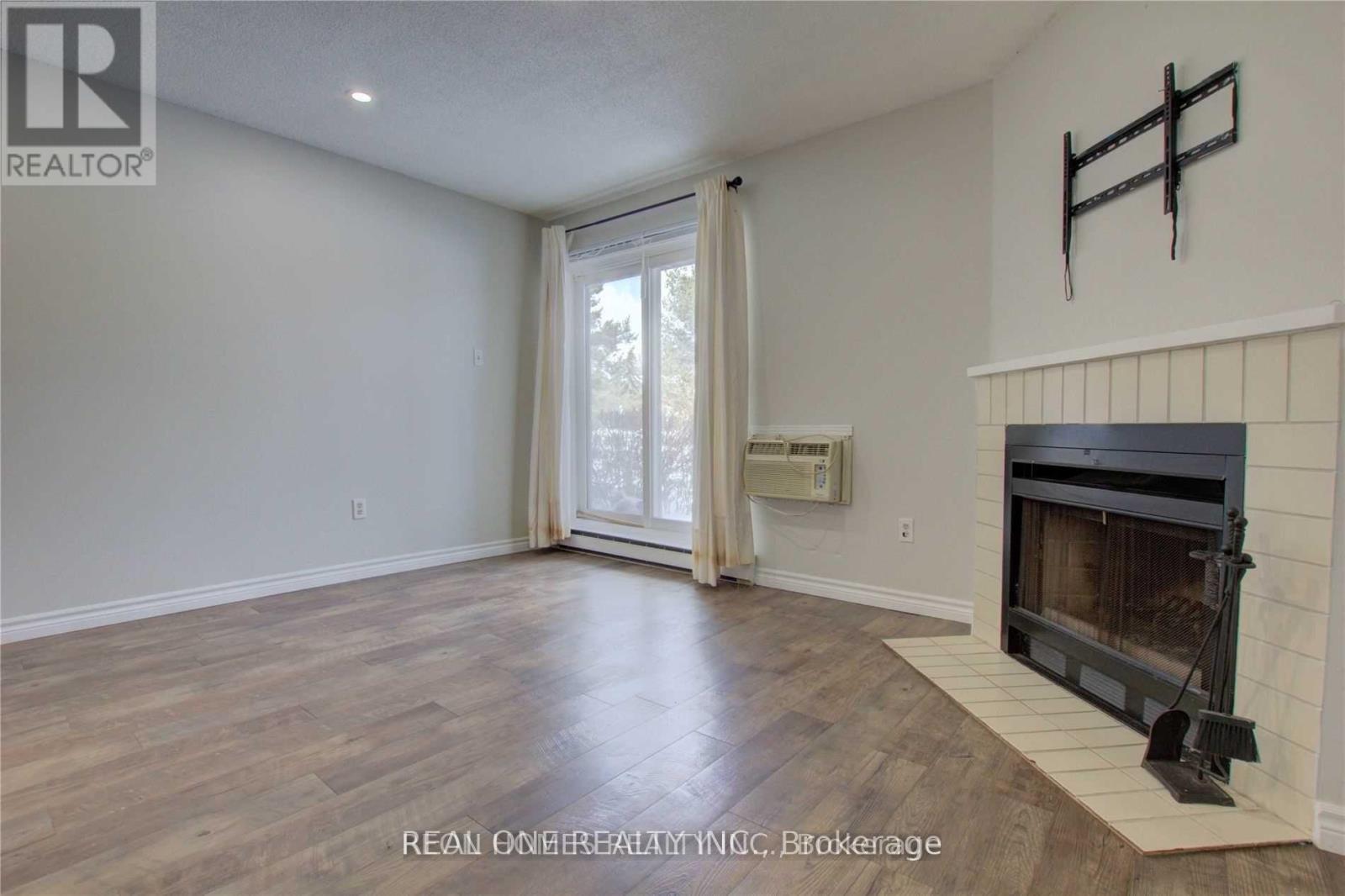 1113 - 1450 Glen Abbey Gate, Oakville, Ontario  L6M 2V7 - Photo 8 - W13110752