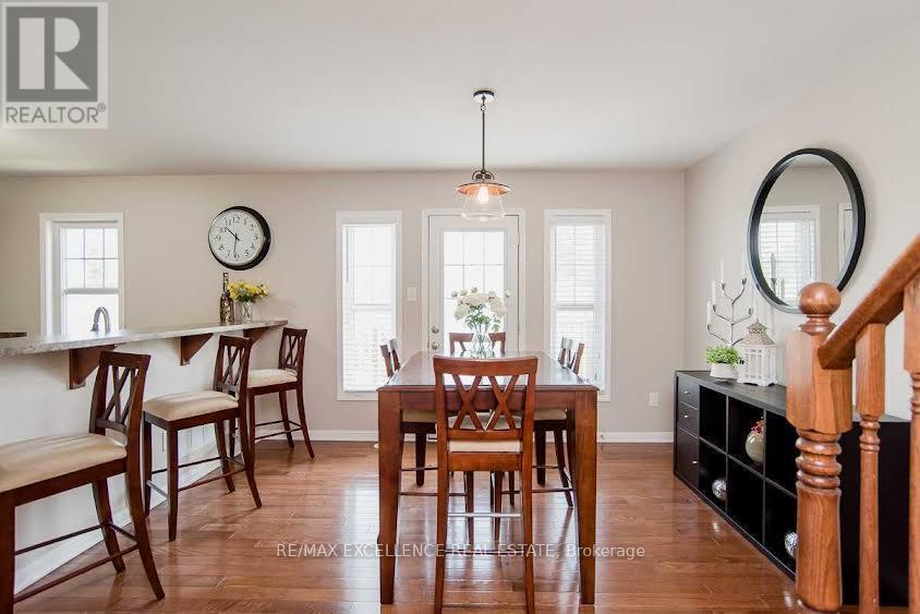 878 Brassard Circle, Milton, Ontario  L9T 8E2 - Photo 5 - W13110764