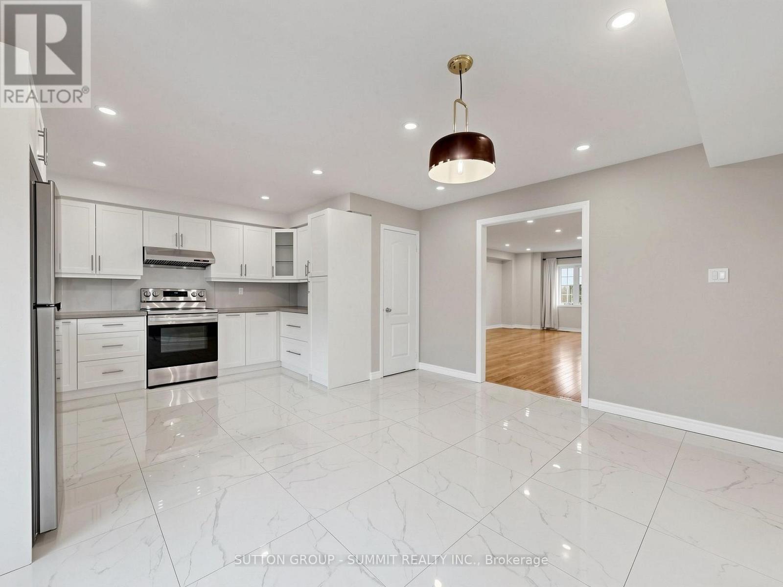 735 Maxman Street, Mississauga, Ontario  L5R 0B3 - Photo 10 - W13110792