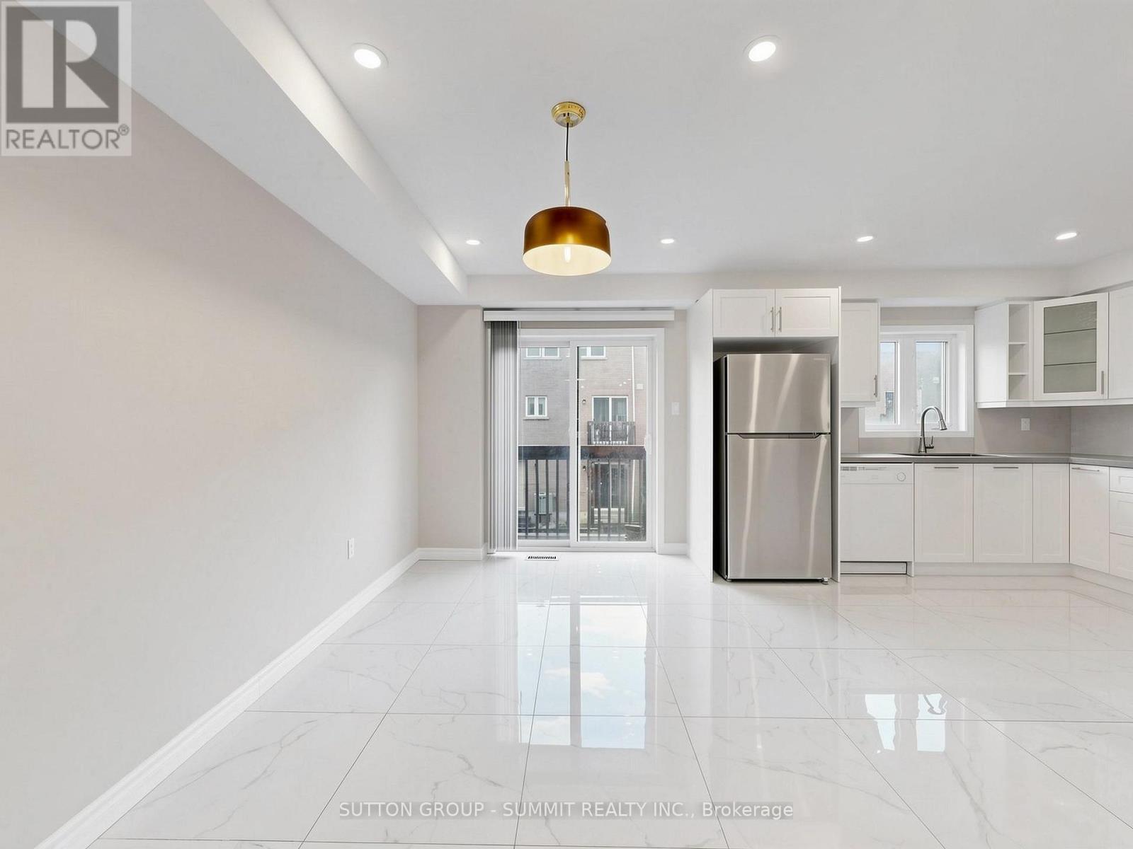 735 Maxman Street, Mississauga, Ontario  L5R 0B3 - Photo 11 - W13110792