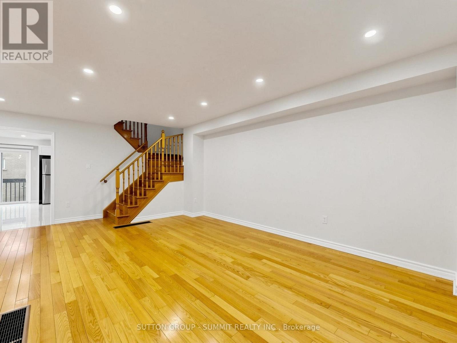 735 Maxman Street, Mississauga, Ontario  L5R 0B3 - Photo 5 - W13110792