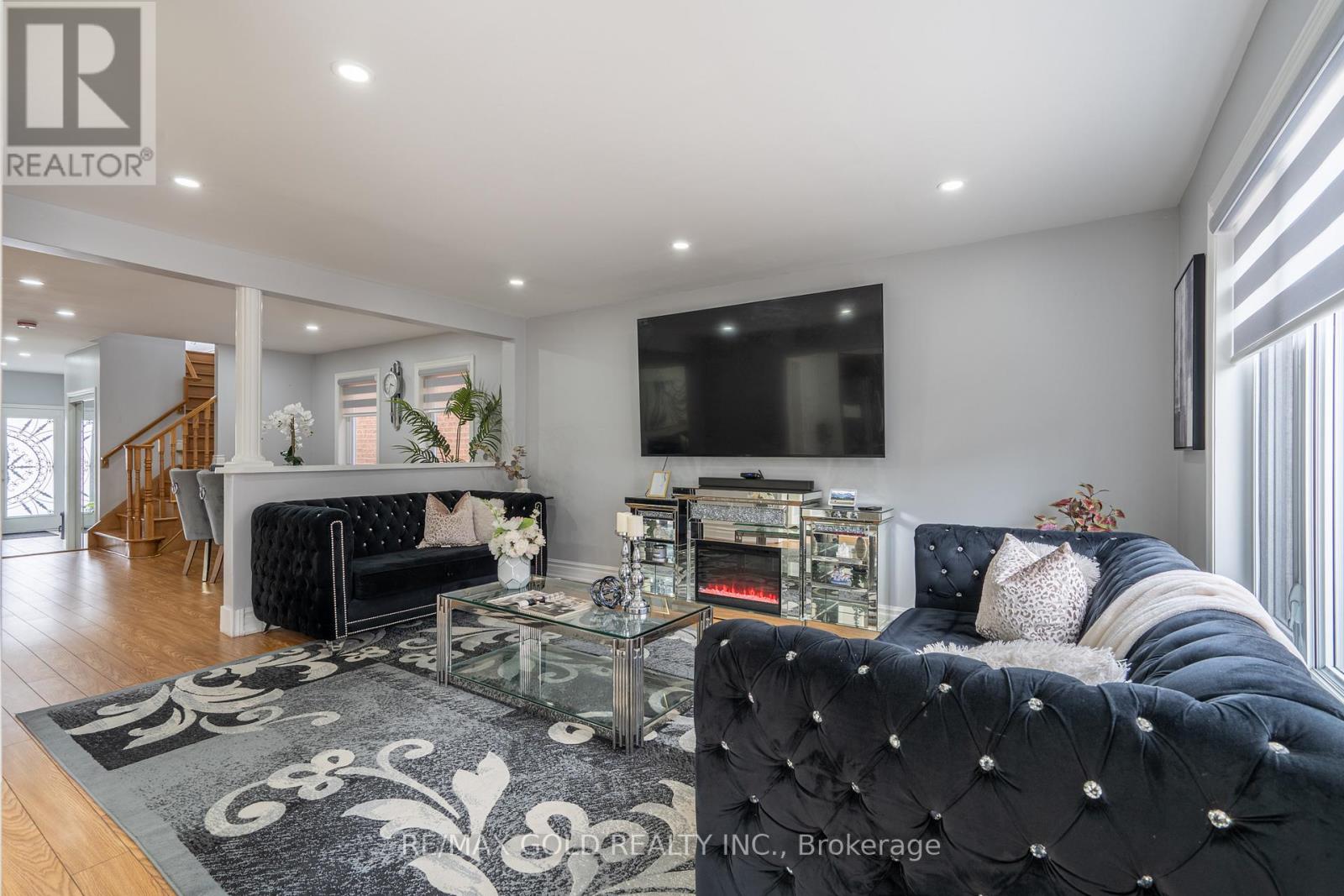 8 Bayridge Drive, Brampton, Ontario  L6P 2H8 - Photo 15 - W13110802