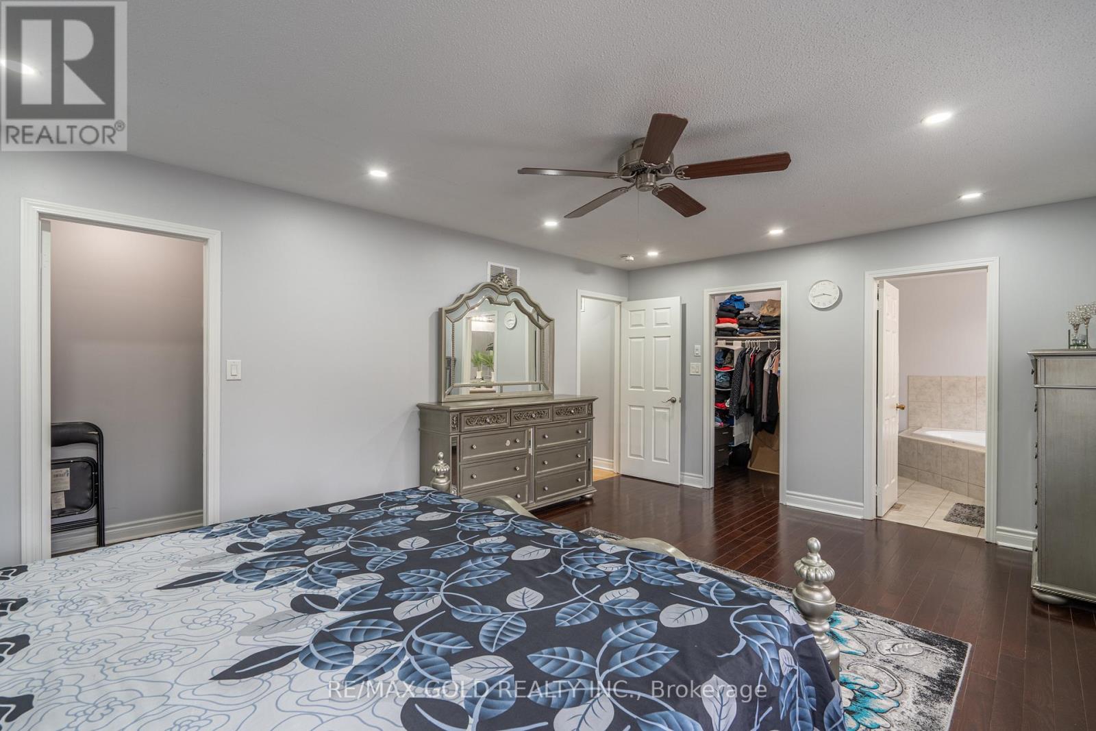 8 Bayridge Drive, Brampton, Ontario  L6P 2H8 - Photo 25 - W13110802