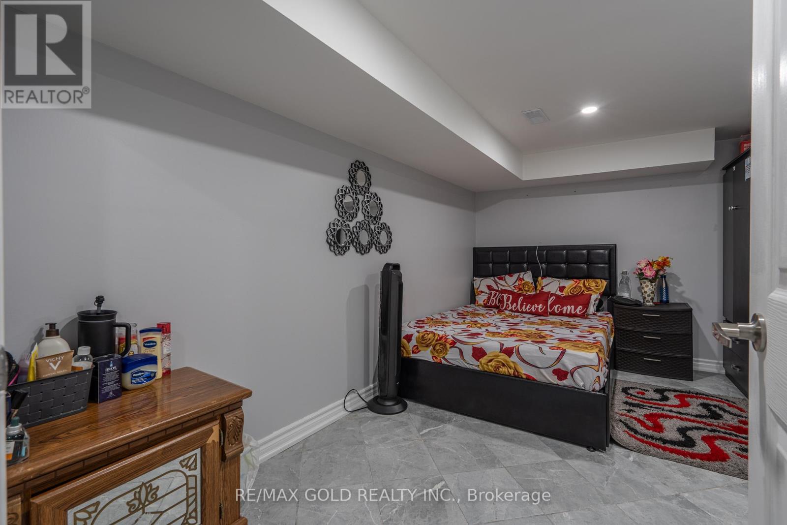8 Bayridge Drive, Brampton, Ontario  L6P 2H8 - Photo 37 - W13110802