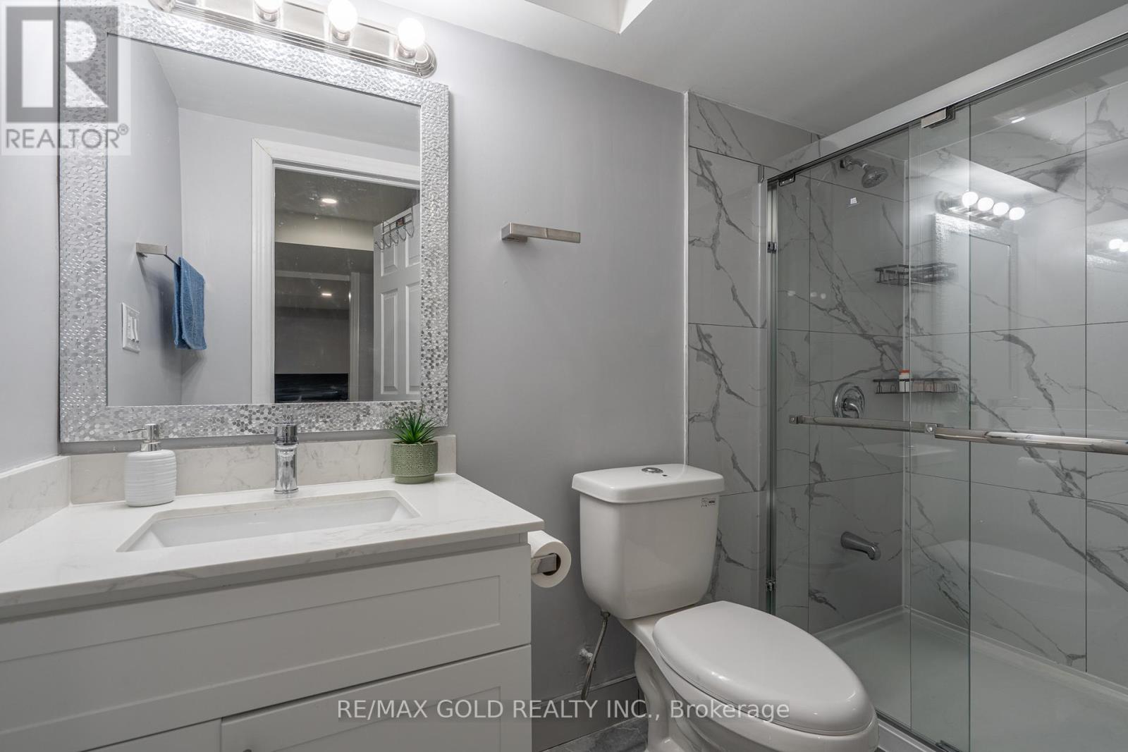 8 Bayridge Drive, Brampton, Ontario  L6P 2H8 - Photo 43 - W13110802