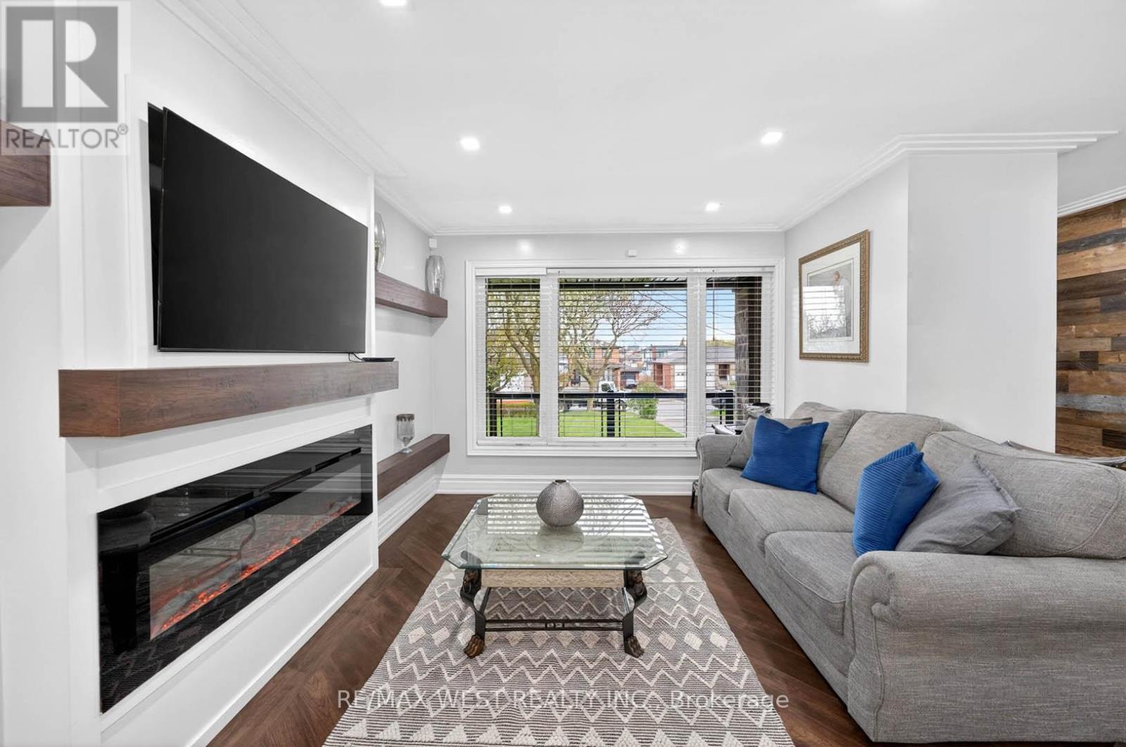 174 Cornelius Parkway, Toronto, Ontario  M6L 2K9 - Photo 12 - W13110806