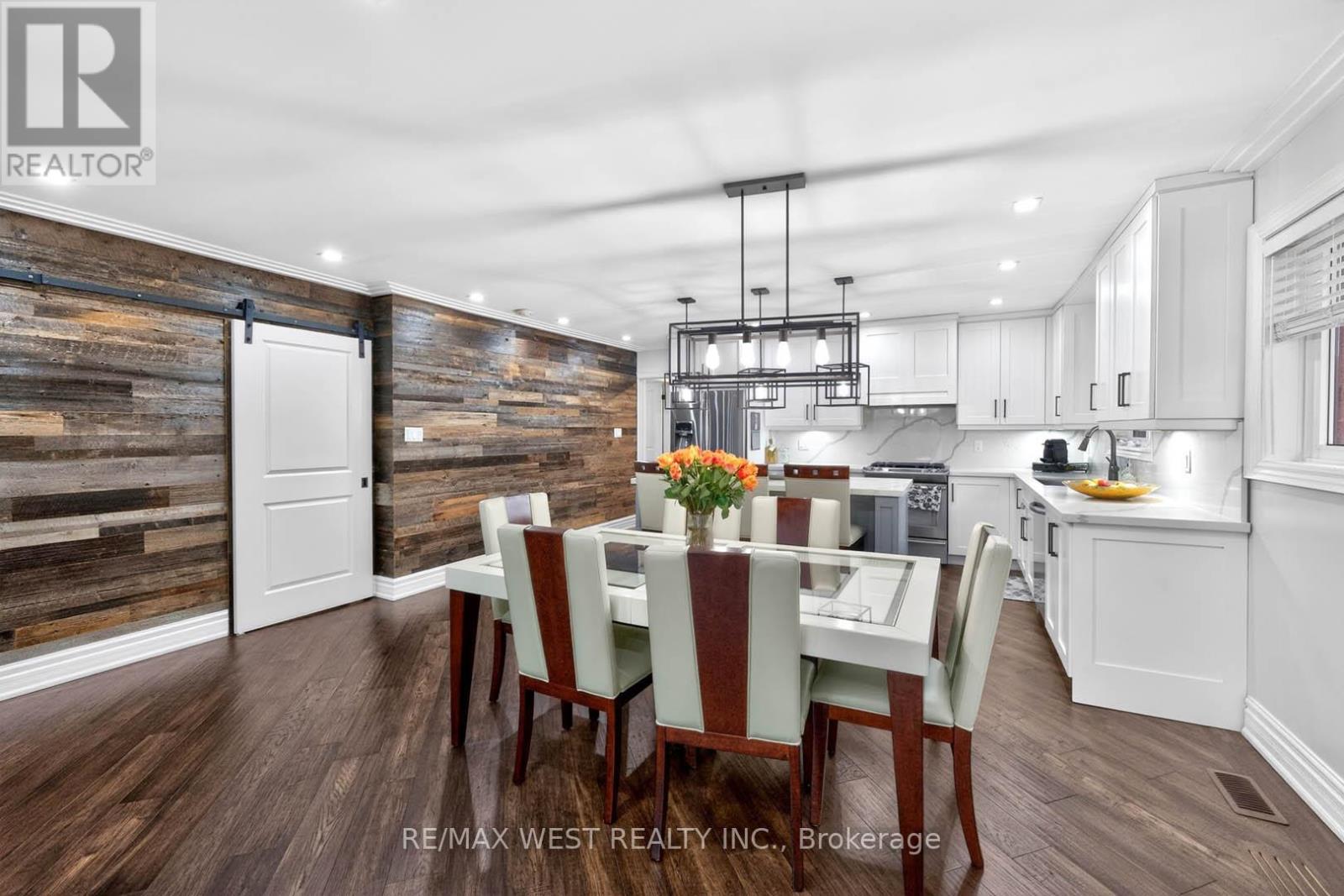174 Cornelius Parkway, Toronto, Ontario  M6L 2K9 - Photo 15 - W13110806