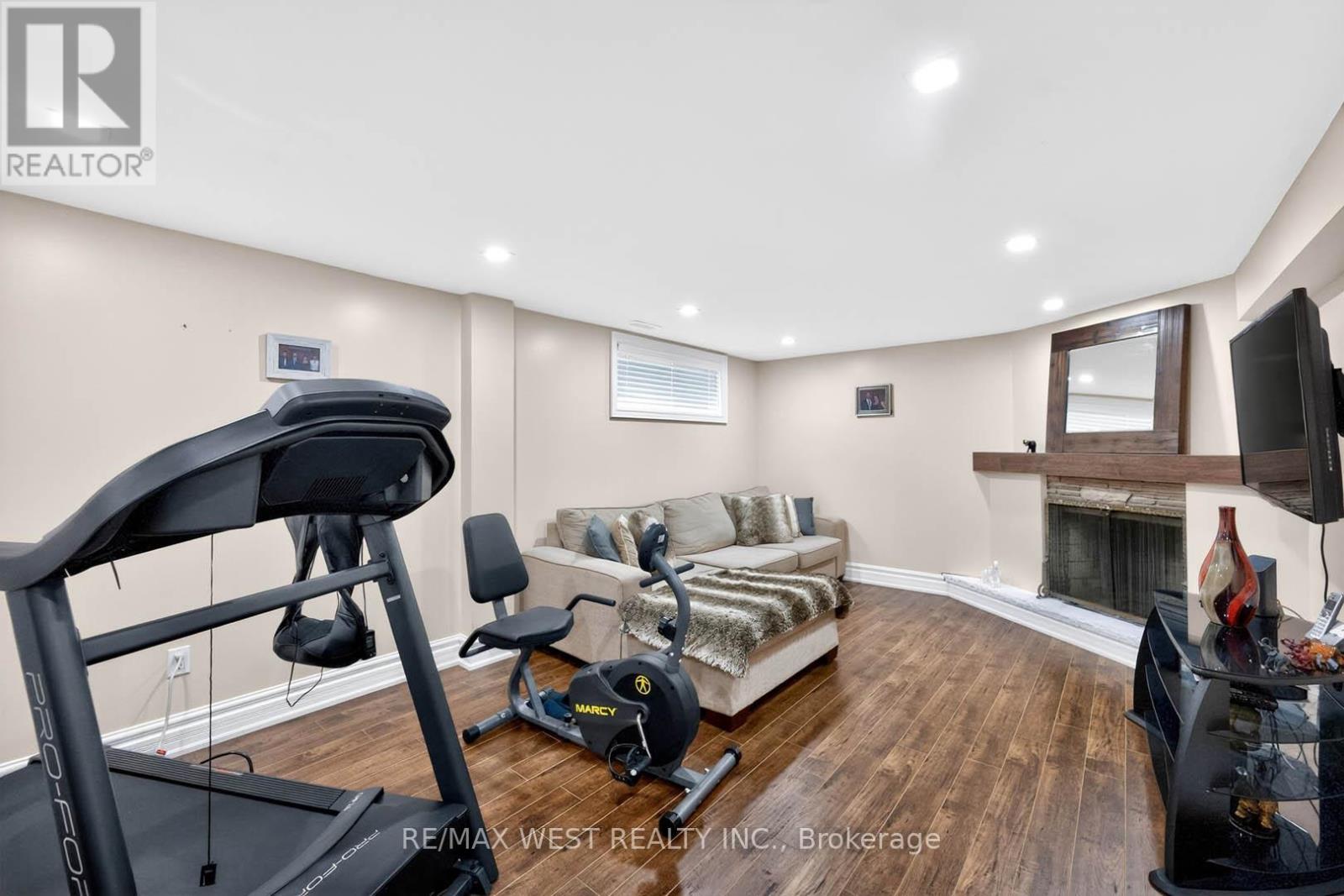 174 Cornelius Parkway, Toronto, Ontario  M6L 2K9 - Photo 34 - W13110806