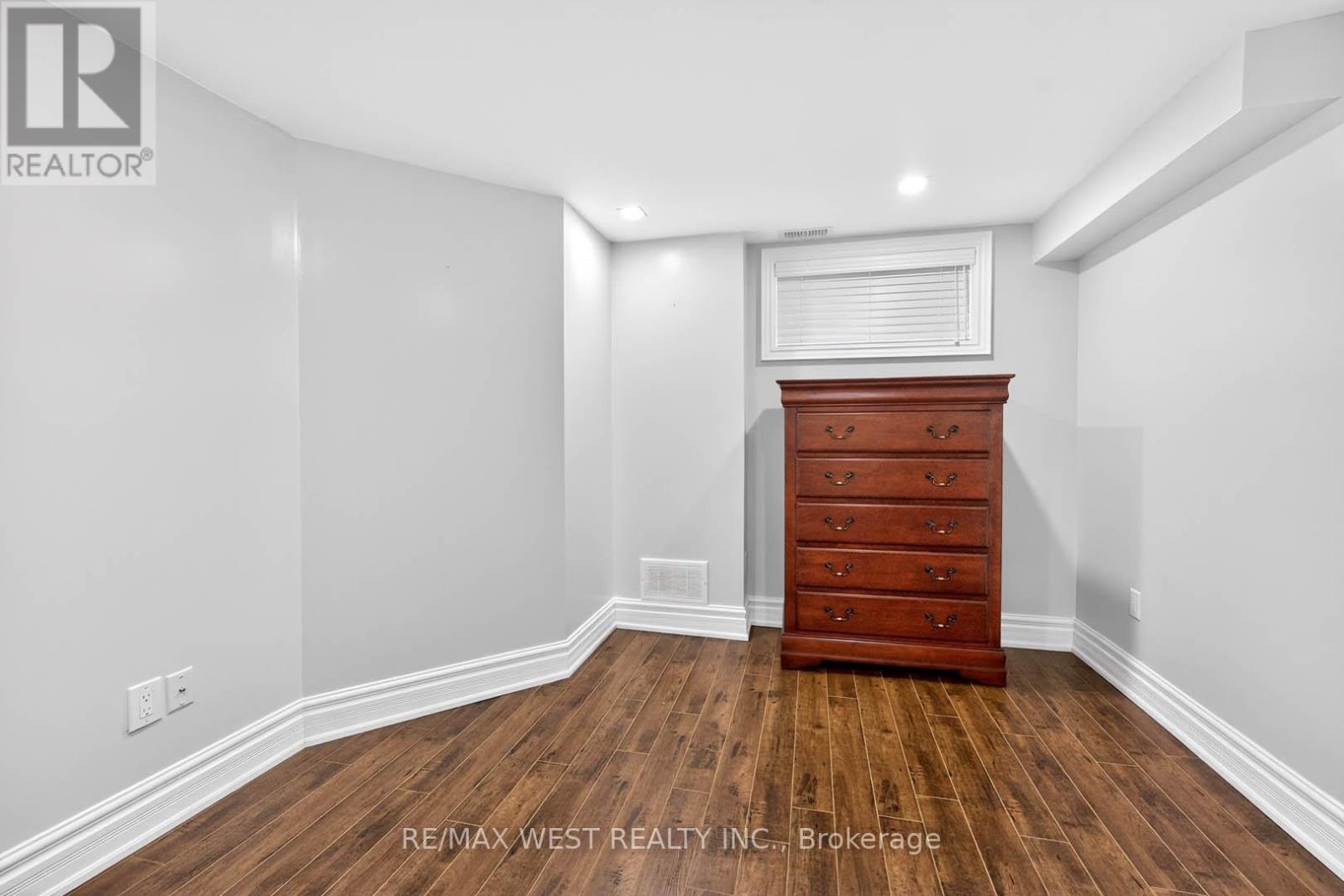 174 Cornelius Parkway, Toronto, Ontario  M6L 2K9 - Photo 41 - W13110806