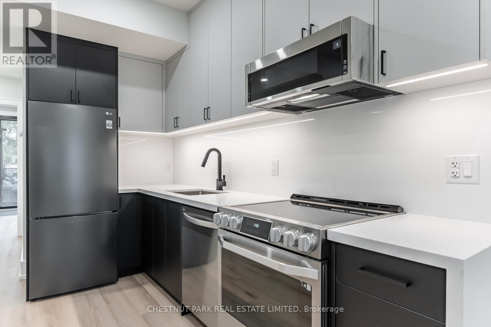 Main - 594 Concord Avenue, Toronto, Ontario  M6H 2R1 - Photo 7 - W13110824