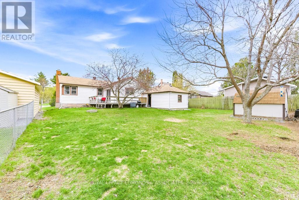 1211 Zadow Street, Laurentian Valley, Ontario  K8A 6W8 - Photo 41 - X13110644