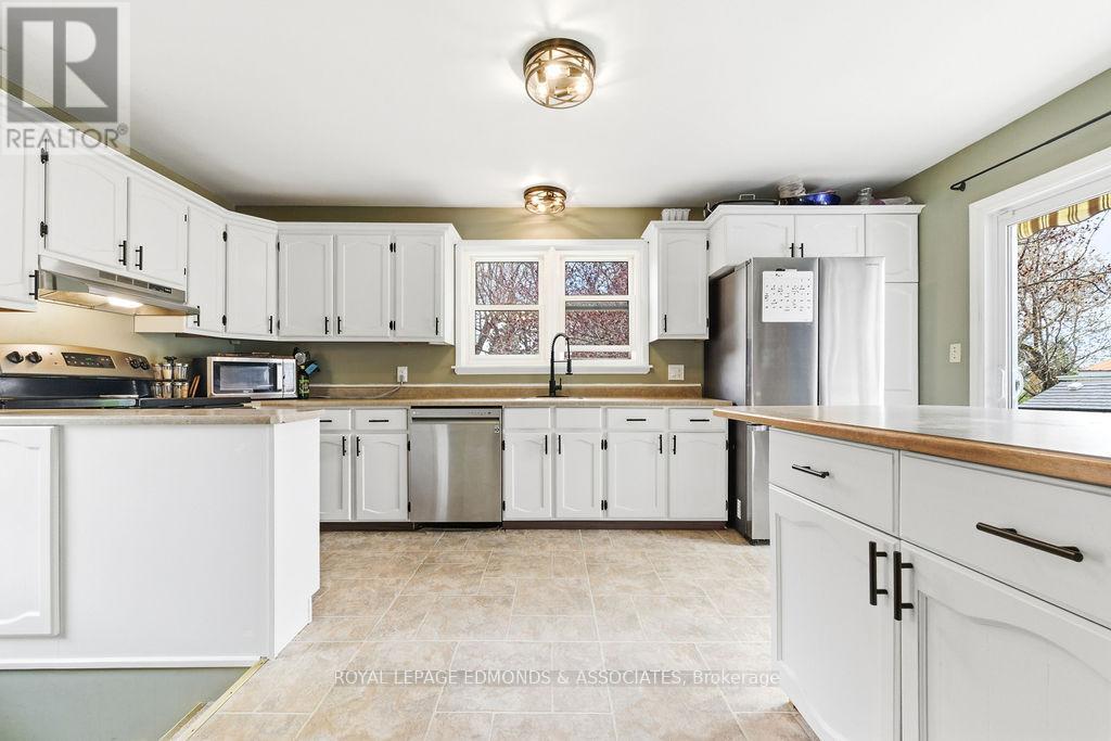 1211 Zadow Street, Laurentian Valley, Ontario  K8A 6W8 - Photo 8 - X13110644