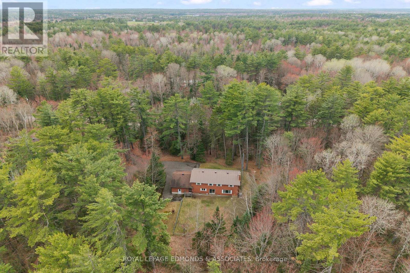1452 B Line Road, Laurentian Valley, Ontario  K8A 6W8 - Photo 2 - X13110646