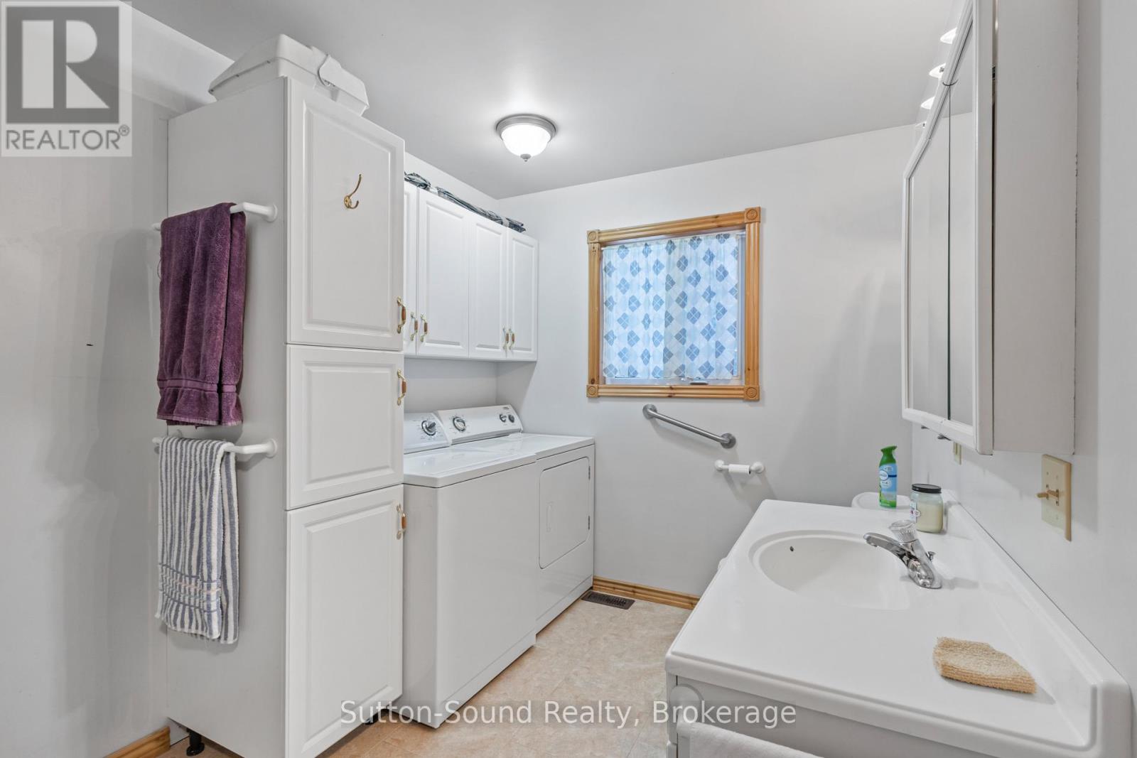 554 Stokes Bay Road, Northern Bruce Peninsula, Ontario  N0H 2M0 - Photo 12 - X12741950
