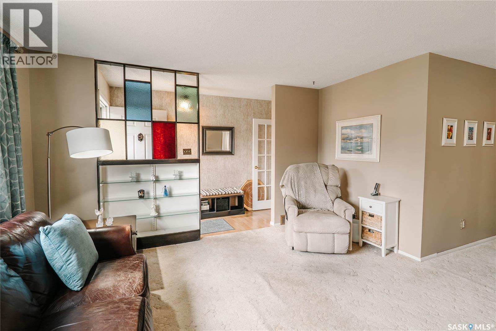 134 Maclean Crescent, Saskatoon, Saskatchewan  S7J 2R7 - Photo 4 - SK035573