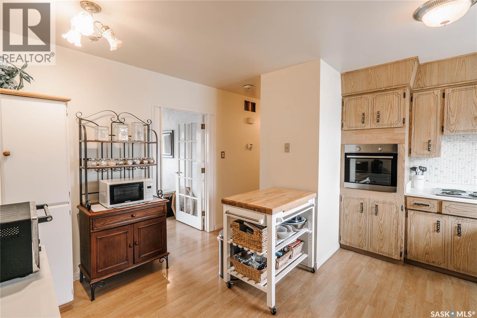 134 Maclean Crescent, Saskatoon, Saskatchewan  S7J 2R7 - Photo 8 - SK035573