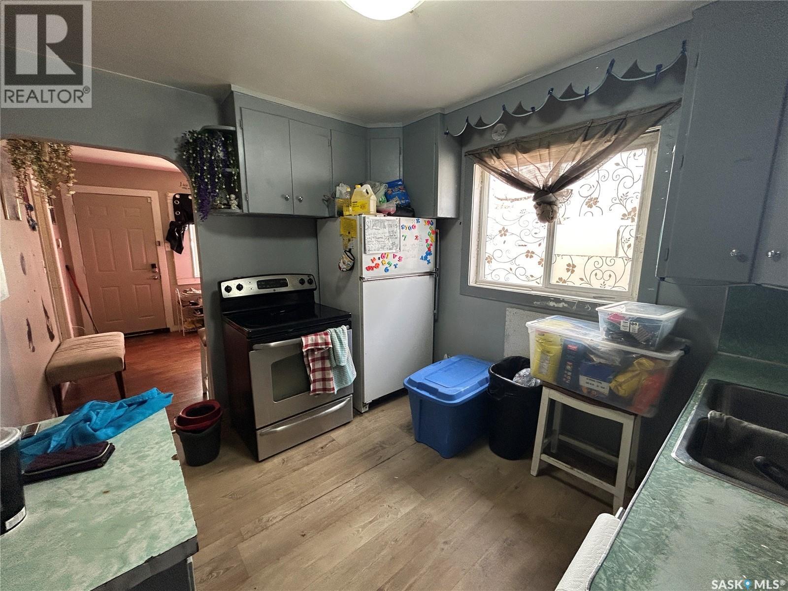 1112 N Avenue S, Saskatoon, Saskatchewan  S7M 2P8 - Photo 5 - SK035557