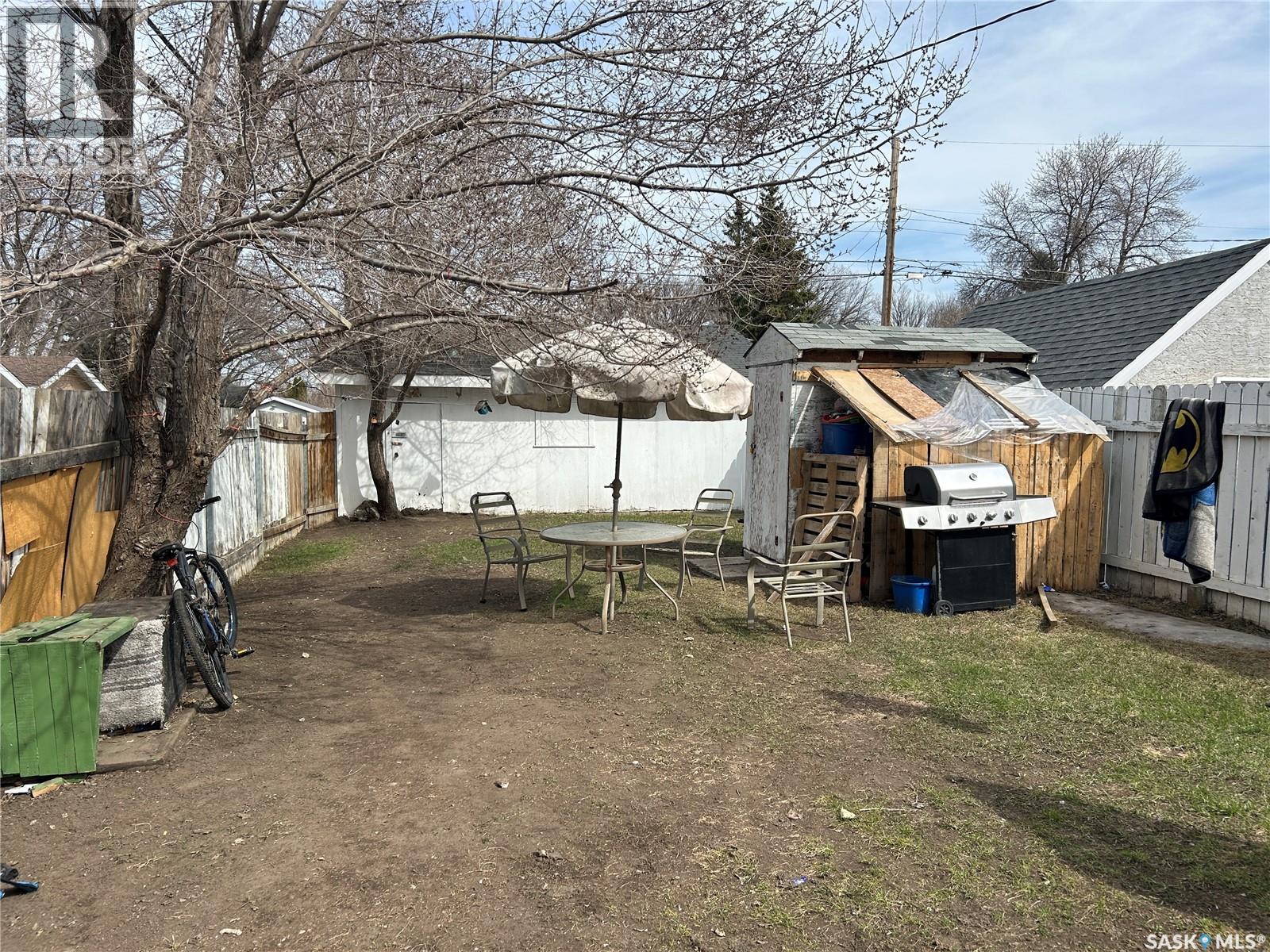 1112 N Avenue S, Saskatoon, Saskatchewan  S7M 2P8 - Photo 9 - SK035557