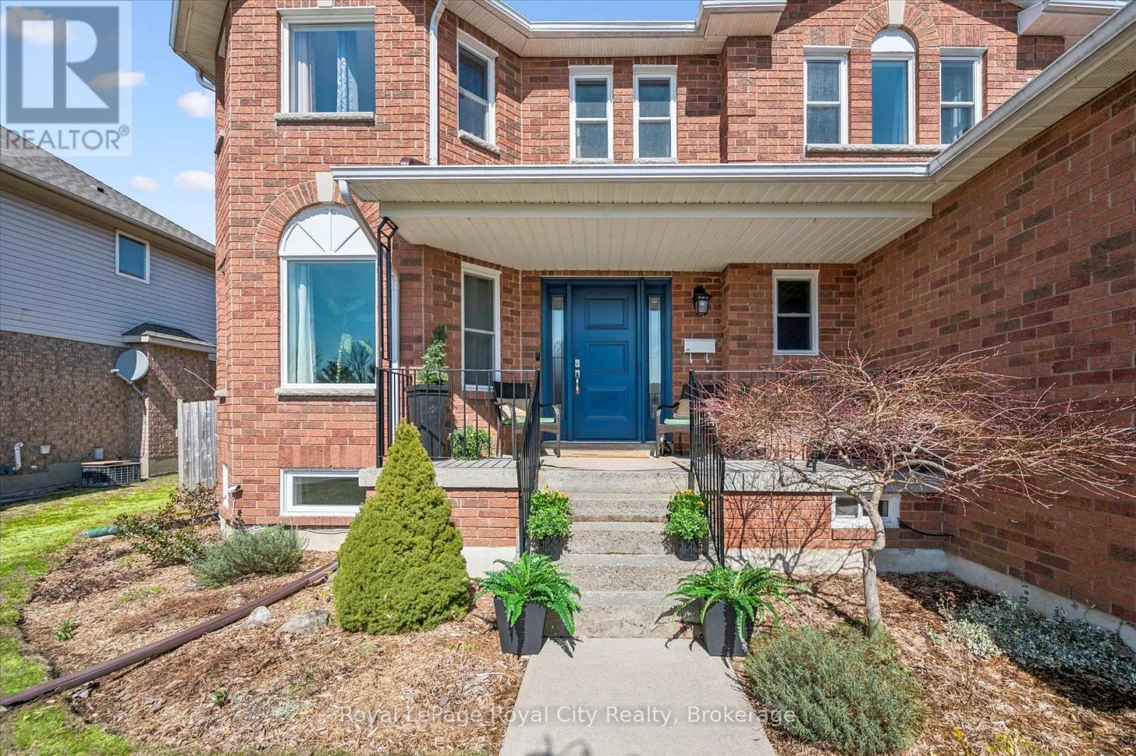 339 Daniel Crescent, Centre Wellington, Ontario  N0B 1S0 - Photo 2 - X13101528