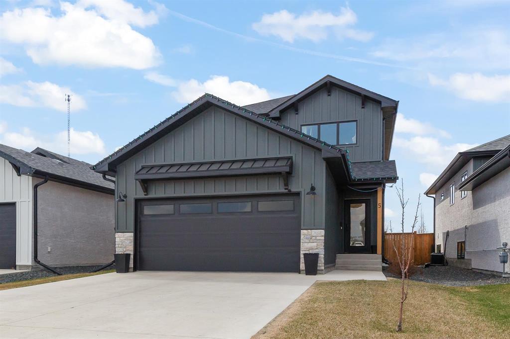 5 Winston Place, Steinbach, Manitoba  R5G 2W4 - Photo 0 - 202609799